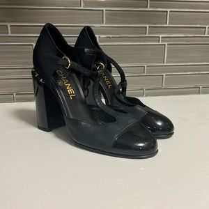 Chanel Mary Jane Pumps Gold Chain Heel Shoes